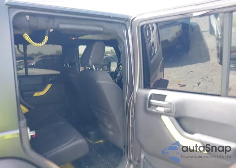 2016 Jeep Wrangler Unlimited Rubicon z USA, uszkodzony, nr VIN 1C4BJWFG7GL299542